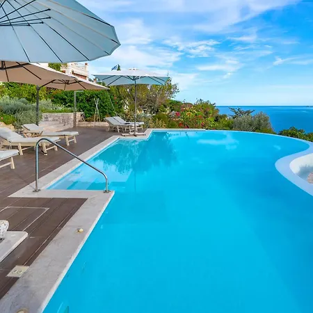 Villa Mar-a-poros