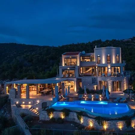 Villa Mar-a-poros *