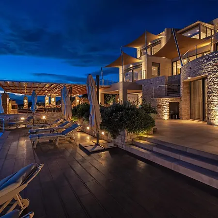 Mar-a-poros Villa