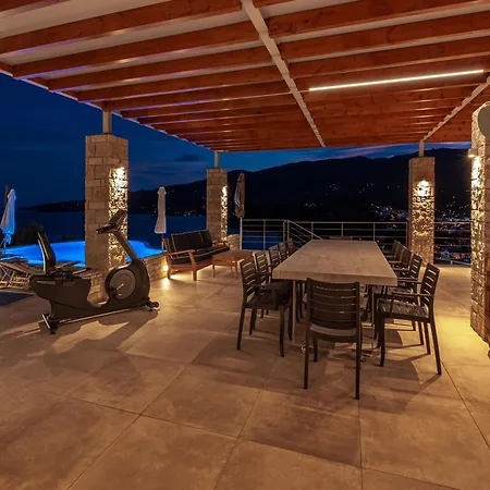 Villa Mar-a-poros *